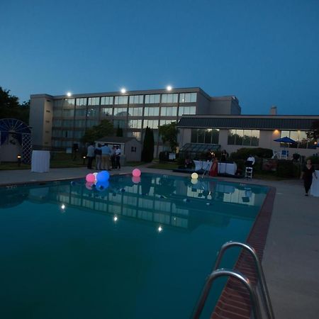 Exton Hotel And Conference Center Eksteriør billede