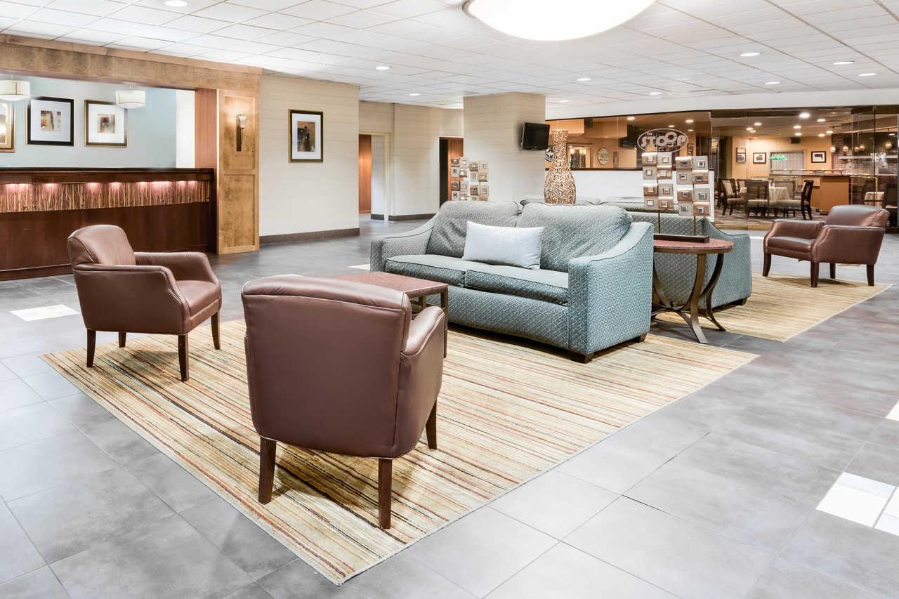 Exton Hotel And Conference Center Eksteriør billede